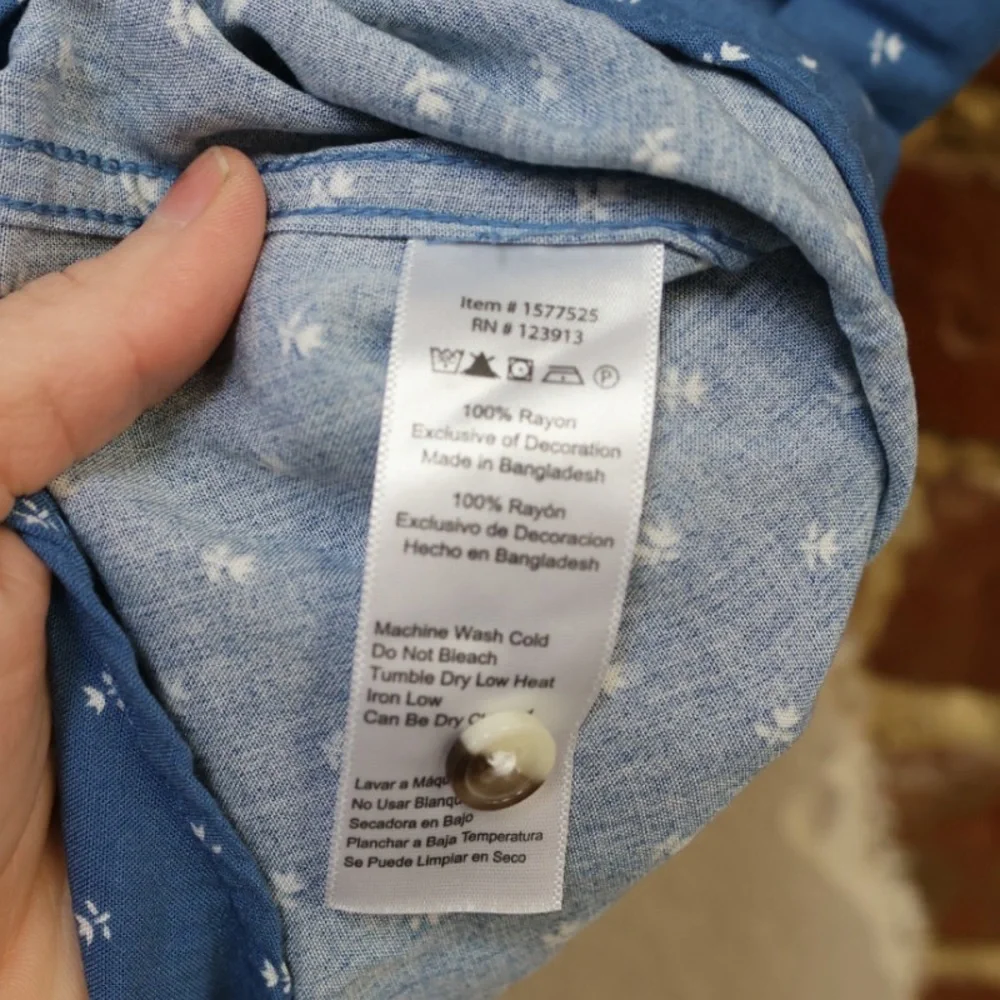 JACH’s Girlfriend Blue & White Sleeveless Button Down Top - Picture 4 of 7